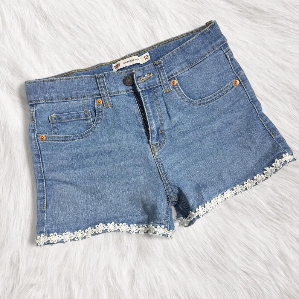 Levi's girlfriend Coquette blue denim shorts with white lace trim girls Size: 12
